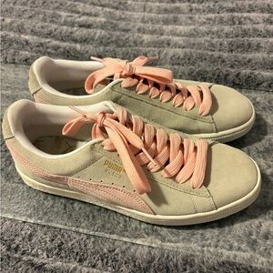 Puma Women's Suede Sneakers